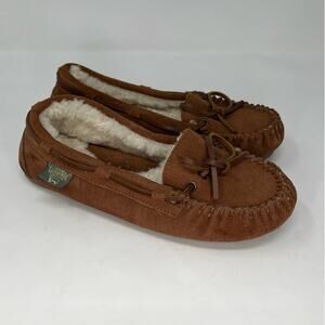 Cloud Nine Sheepskin Casual Moccasins Slippers Wool Lining Womens Size 6